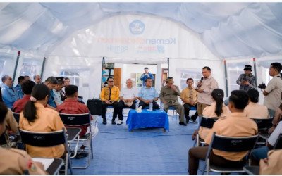 Gubernur NTT Kunjungi SMAS Katolik Pancasila Borong, Serahkan Bantuan 2.000 School Kit Bagi Siswa-Siswi Terdampak Gempa Bumi di Kabupaten Manggarai Timur